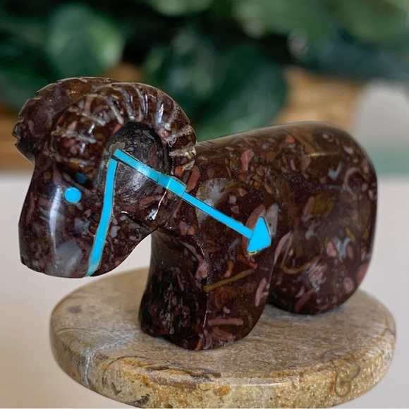 Native American Zuni Hand Carved Heart Line Ram Sheep Fetish Rodney Laiwakete - Picture 2 of 16